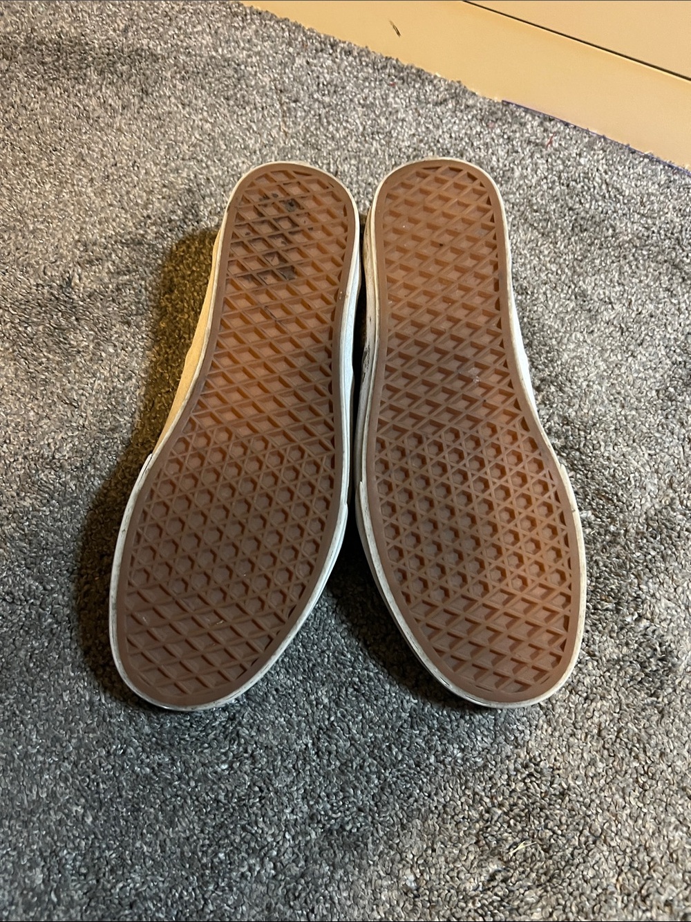 Vans Men’s Low-Top Canvas Sneakers in Burgundy with Black Laces - Picture 6 of 7